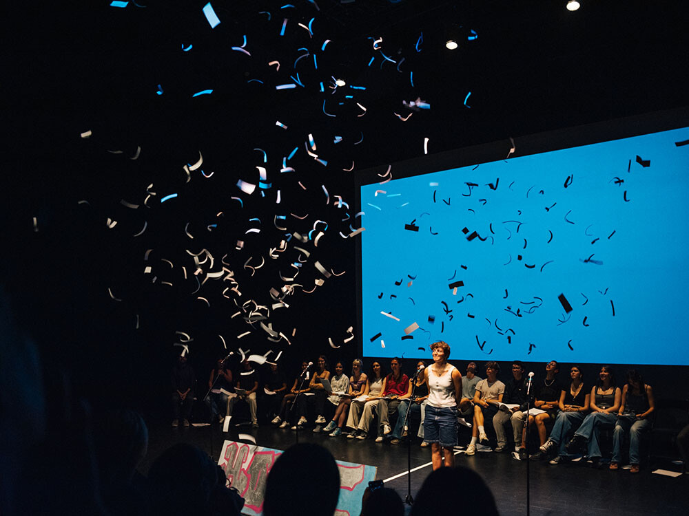 Performance collective “Eloge de la honte”