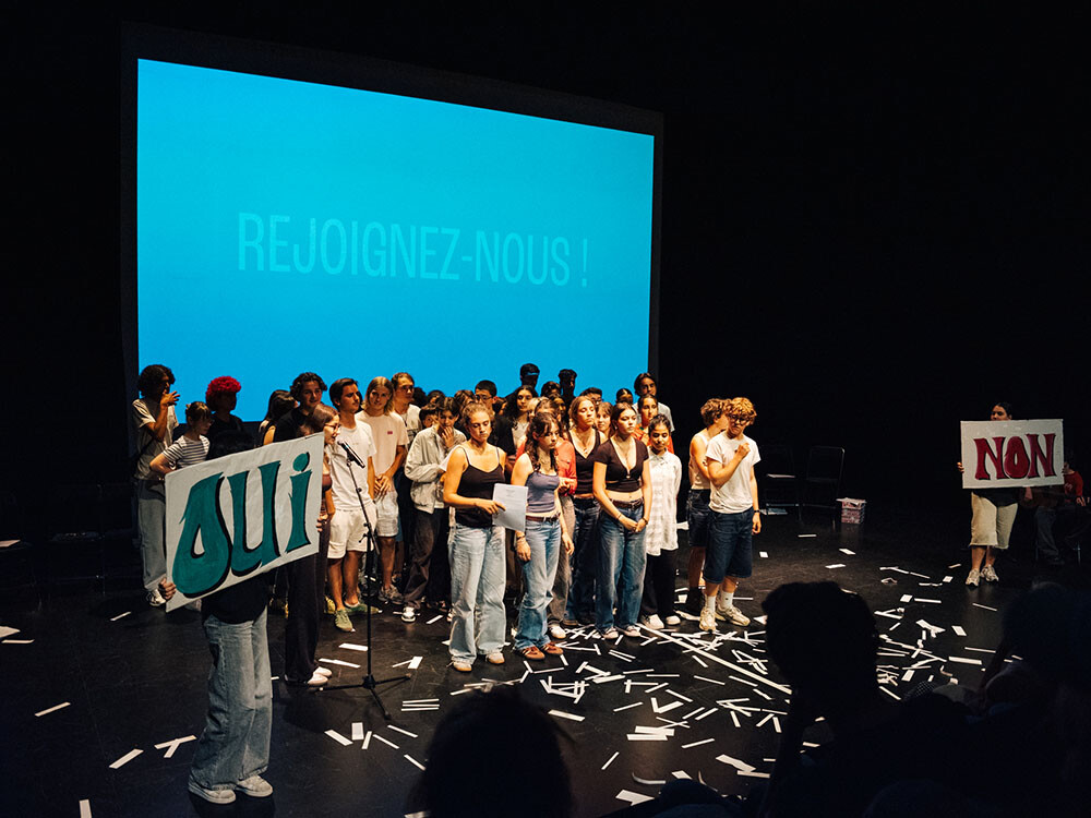 Performance collective “Eloge de la honte”